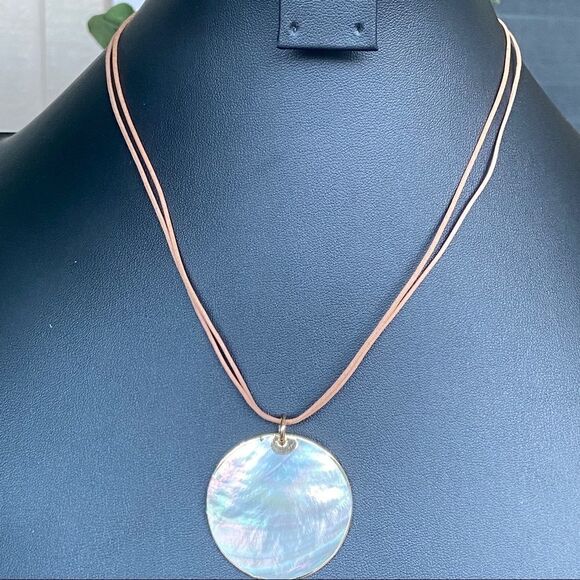 Vantel Pearl Co.  Coastal Chic Necklace - Picture 1 of 8